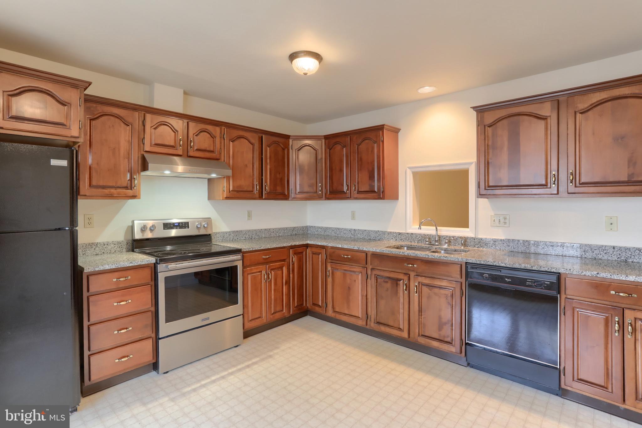 2057E E RALEIGH ROAD