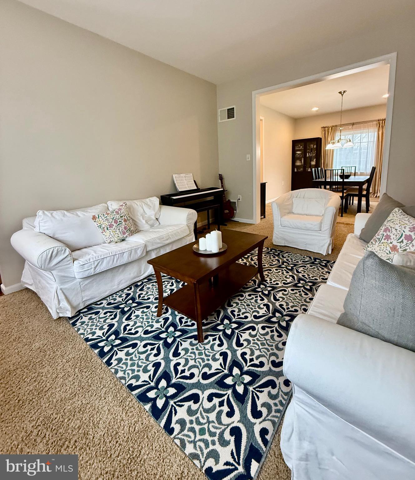 1813 SILVERLEAF LANE