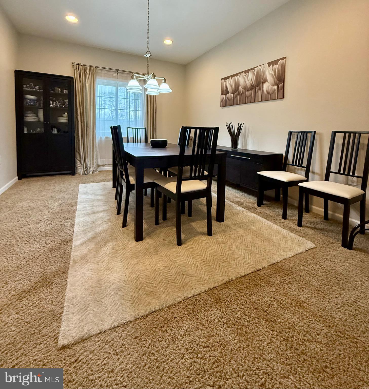 1813 SILVERLEAF LANE