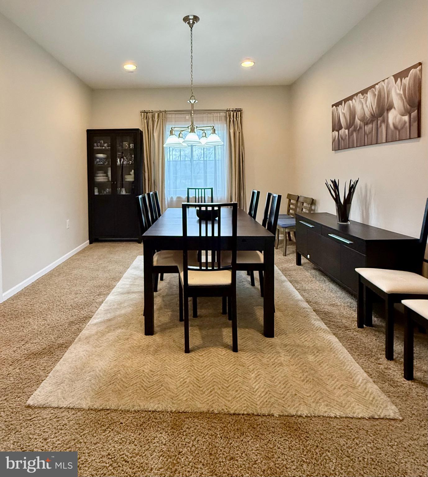 1813 SILVERLEAF LANE