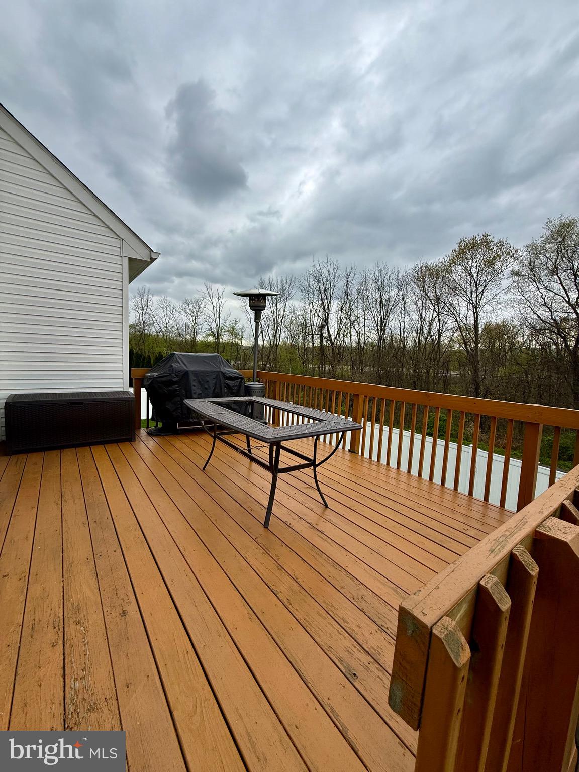 1813 SILVERLEAF LANE