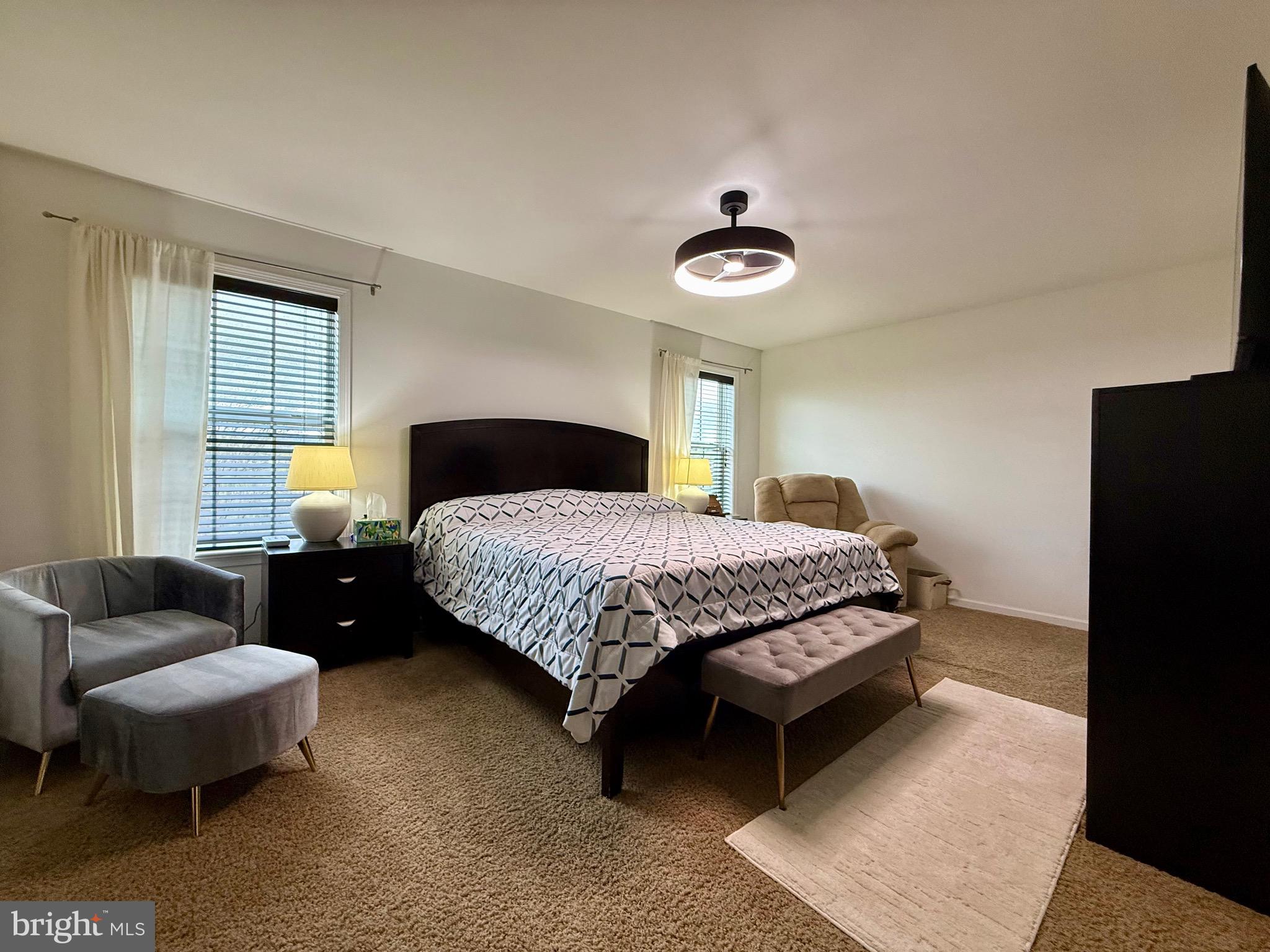 1813 SILVERLEAF LANE