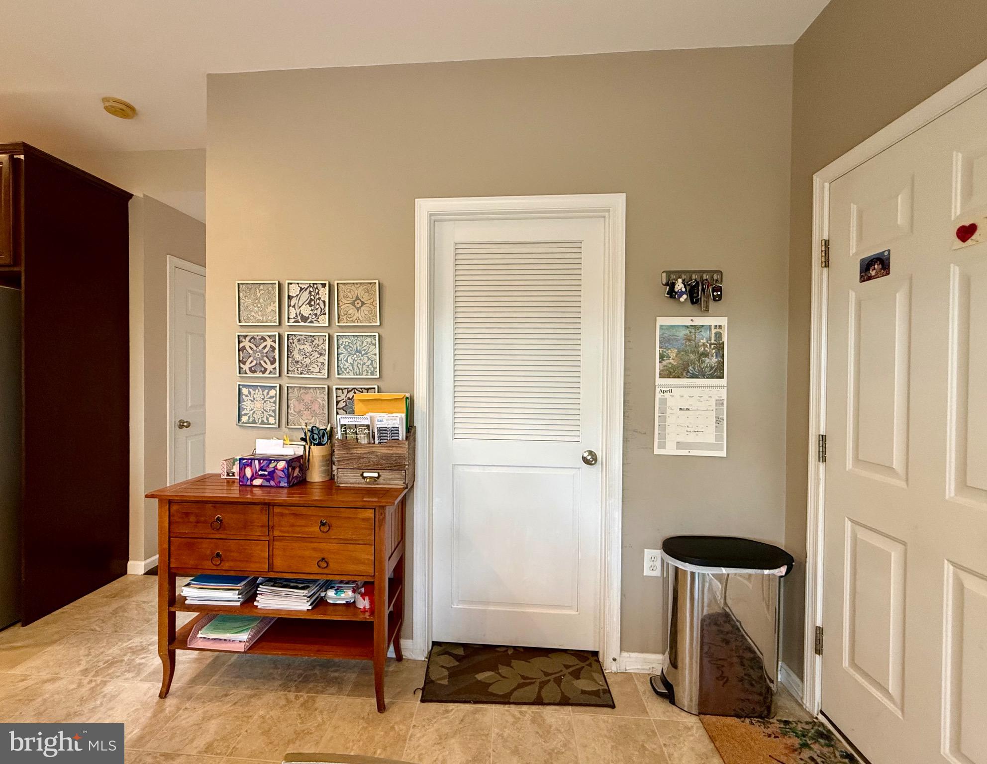 1813 SILVERLEAF LANE