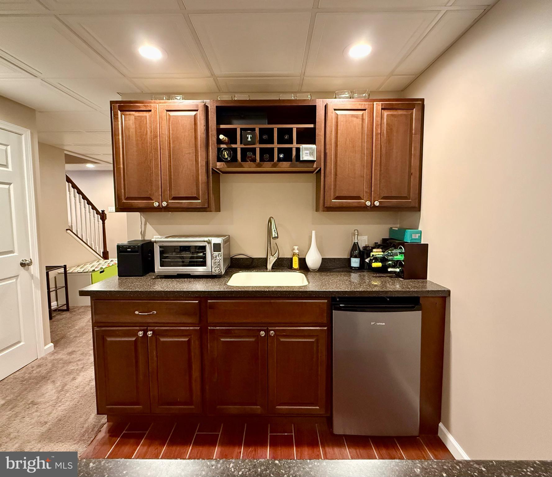 1813 SILVERLEAF LANE