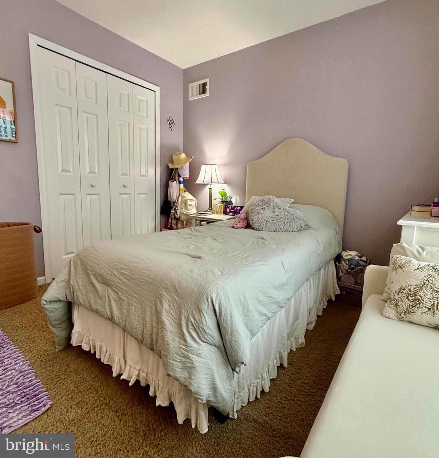 1813 SILVERLEAF LANE