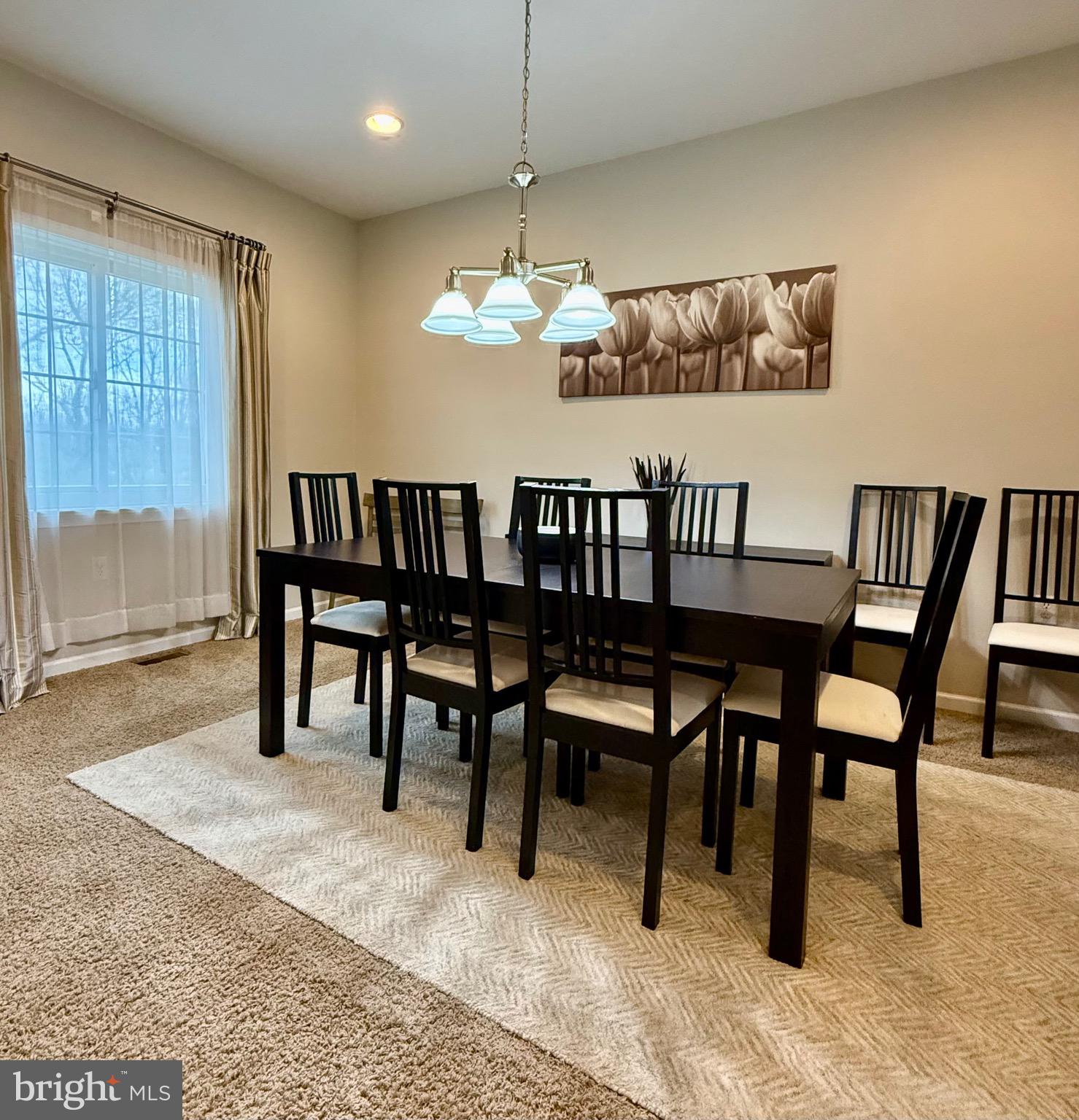 1813 SILVERLEAF LANE