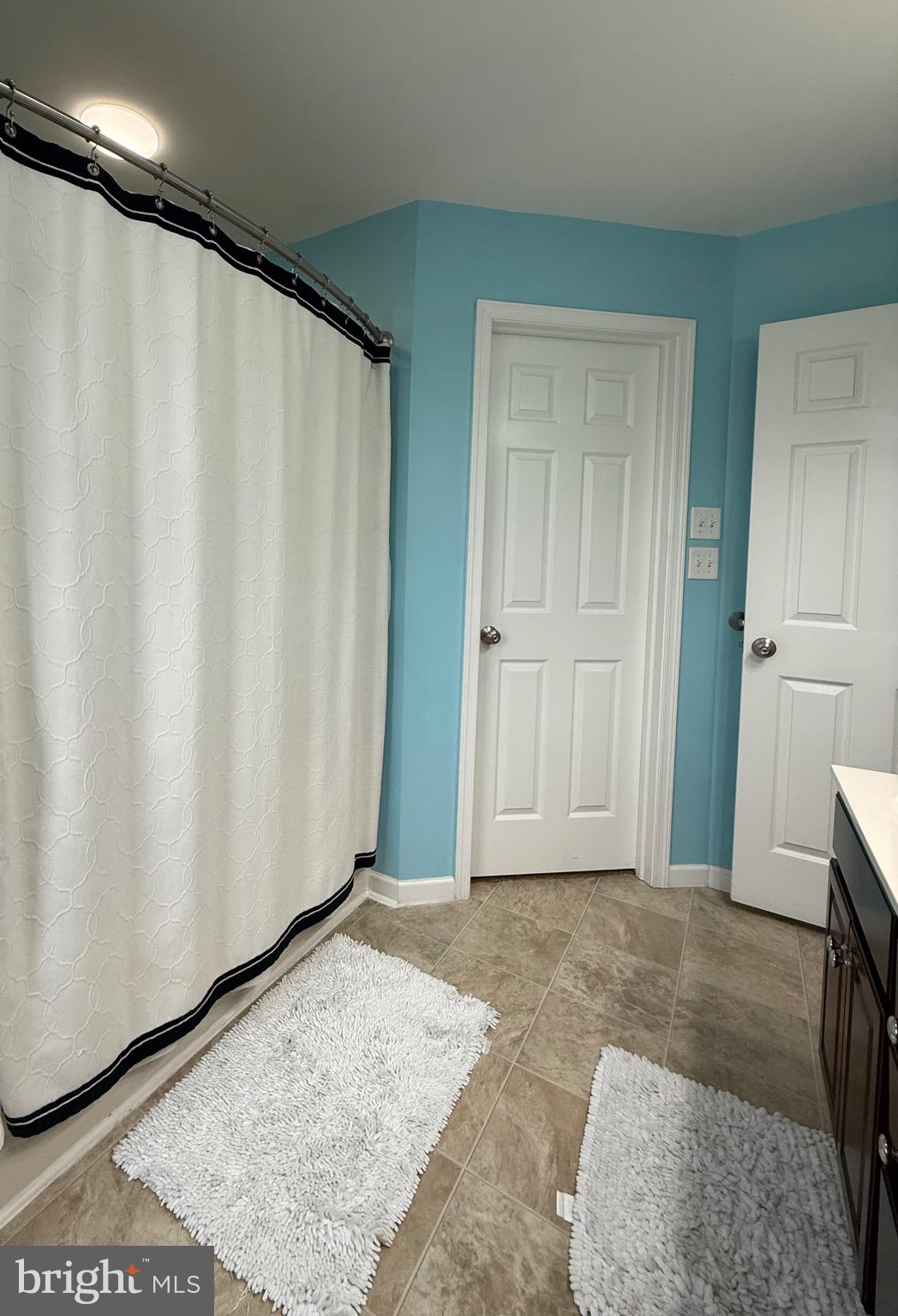 1813 SILVERLEAF LANE