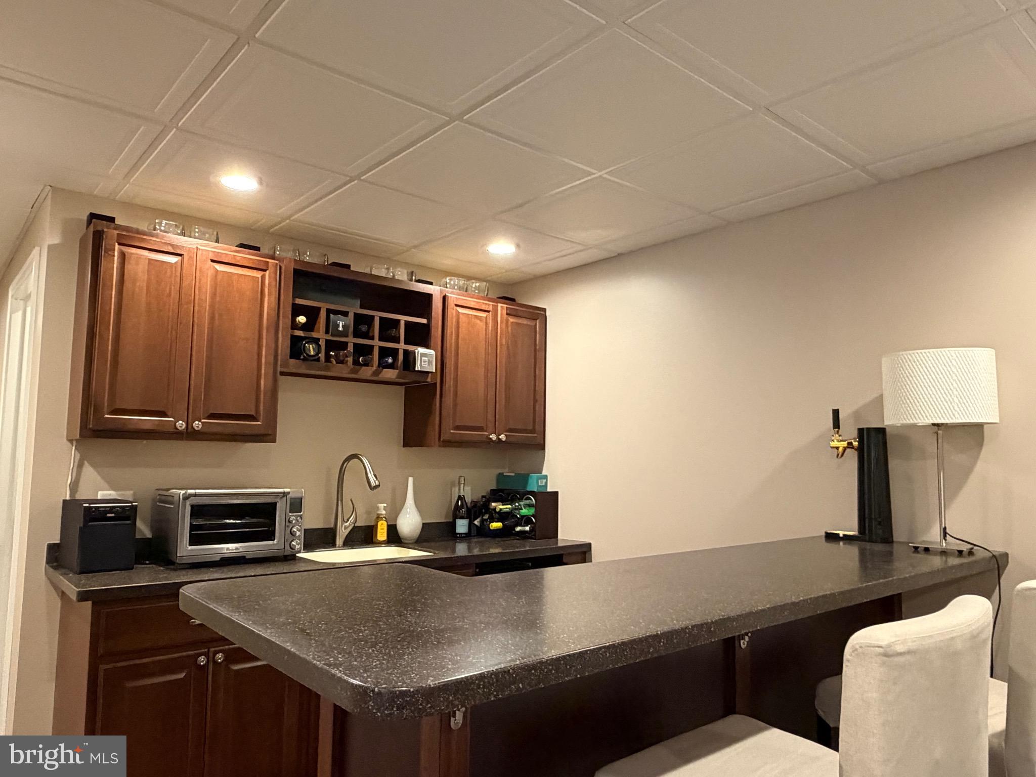 1813 SILVERLEAF LANE