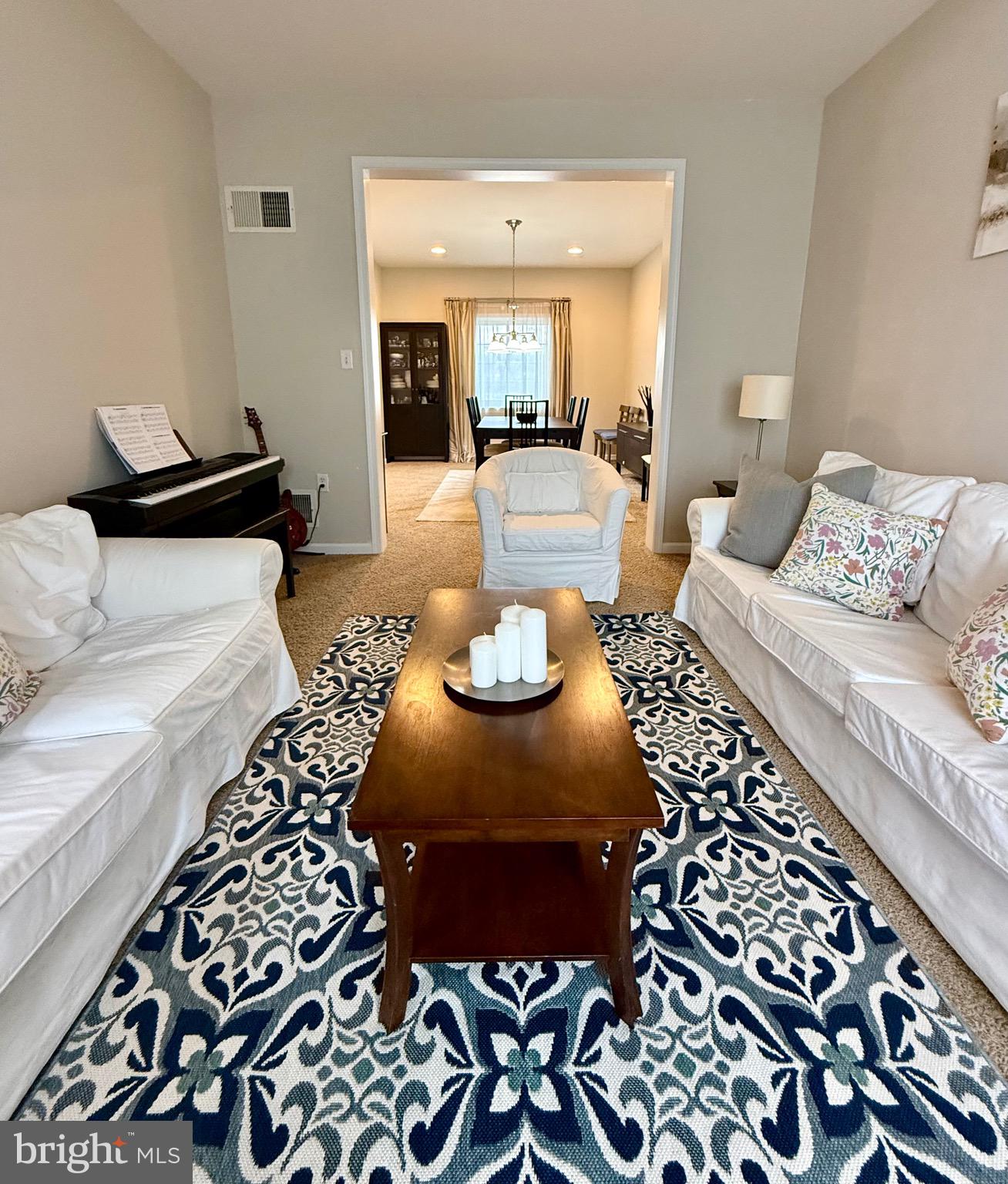 1813 SILVERLEAF LANE