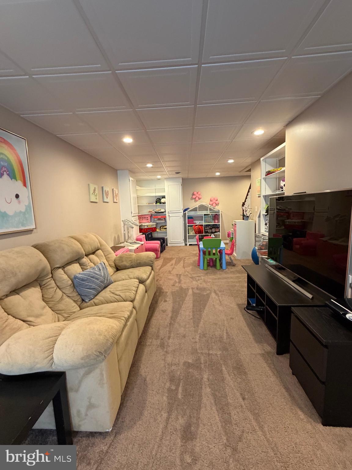 1813 SILVERLEAF LANE