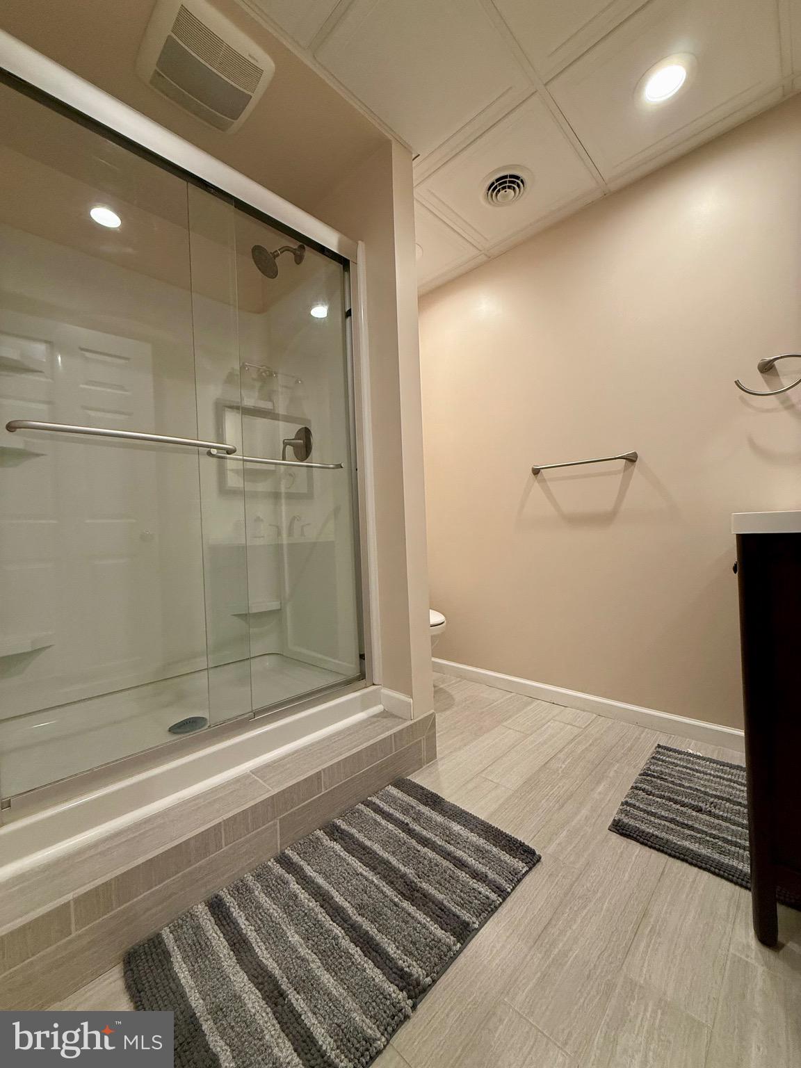 1813 SILVERLEAF LANE