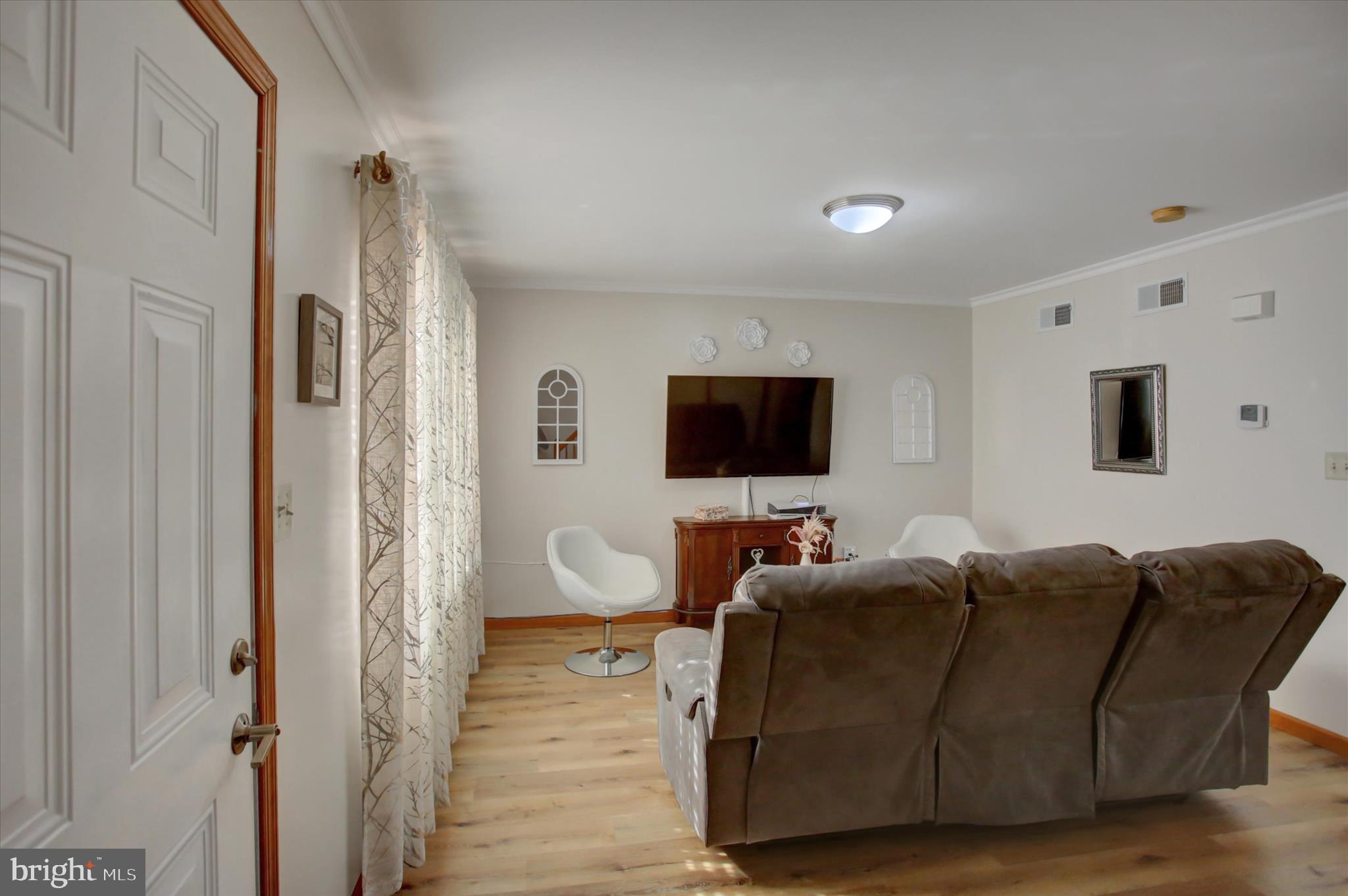 8859 PICADILLY CIRCLE