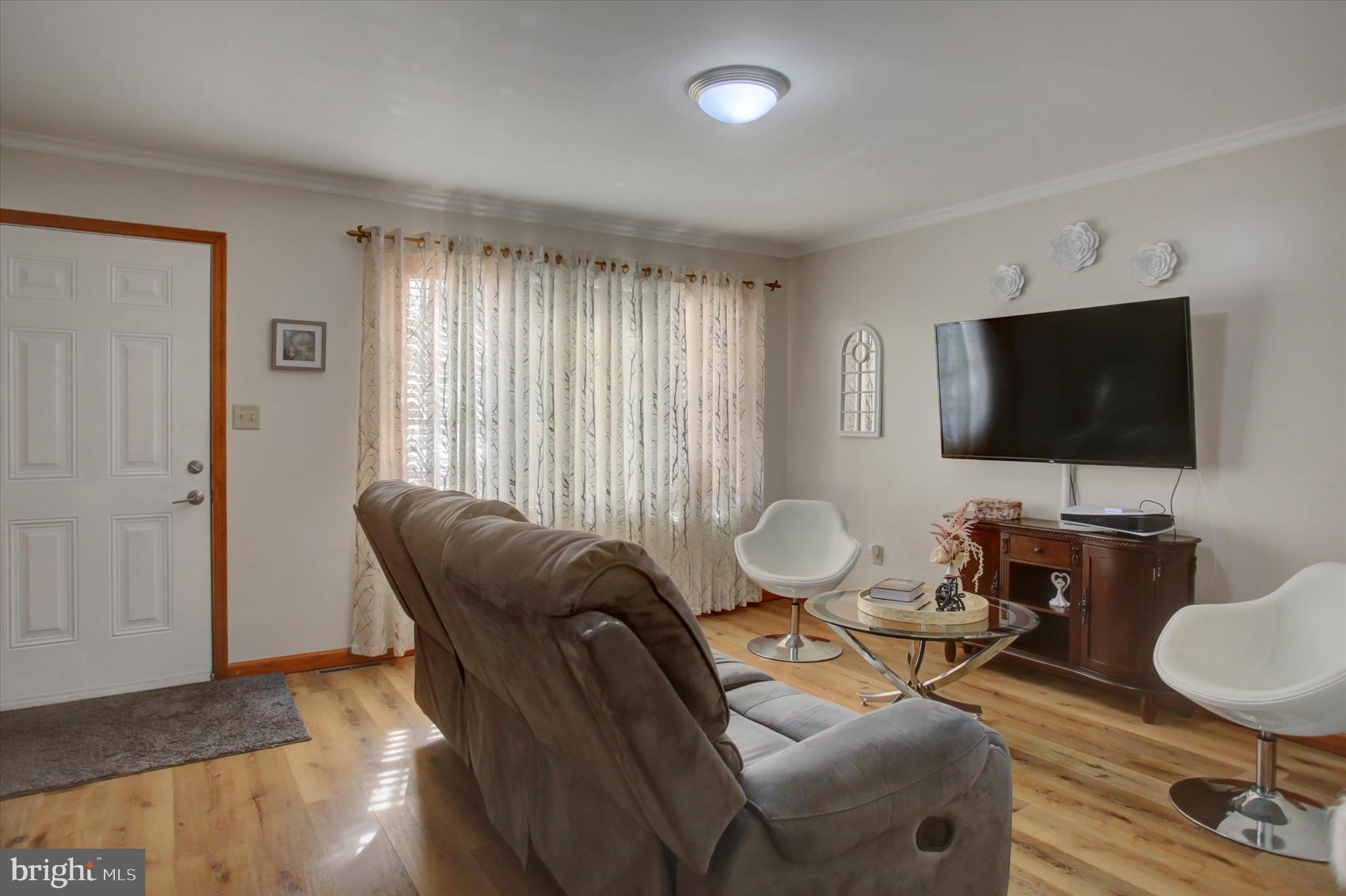 8859 PICADILLY CIRCLE