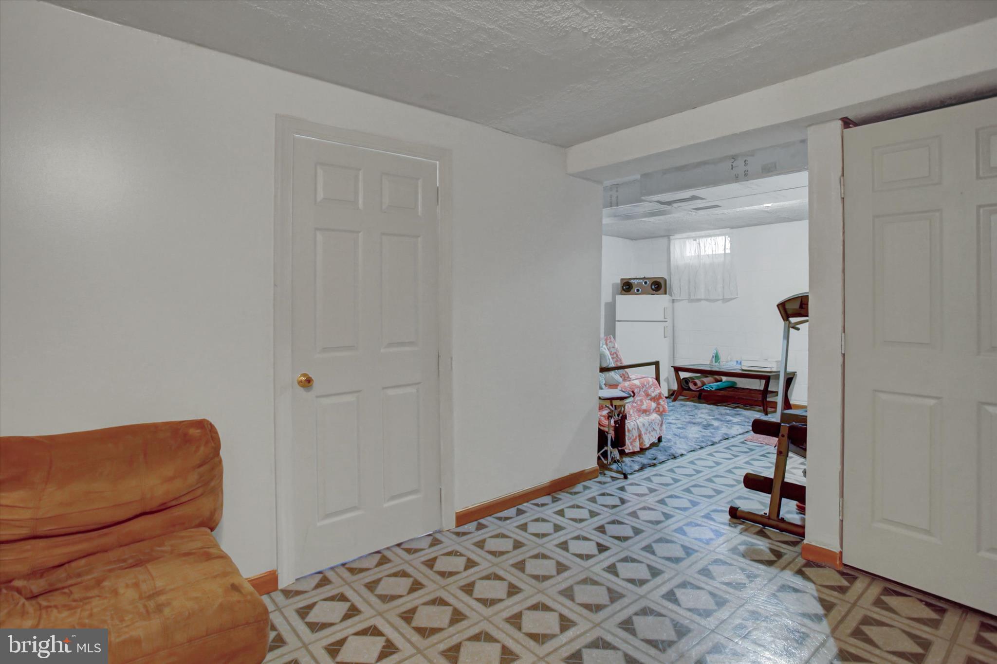 8859 PICADILLY CIRCLE