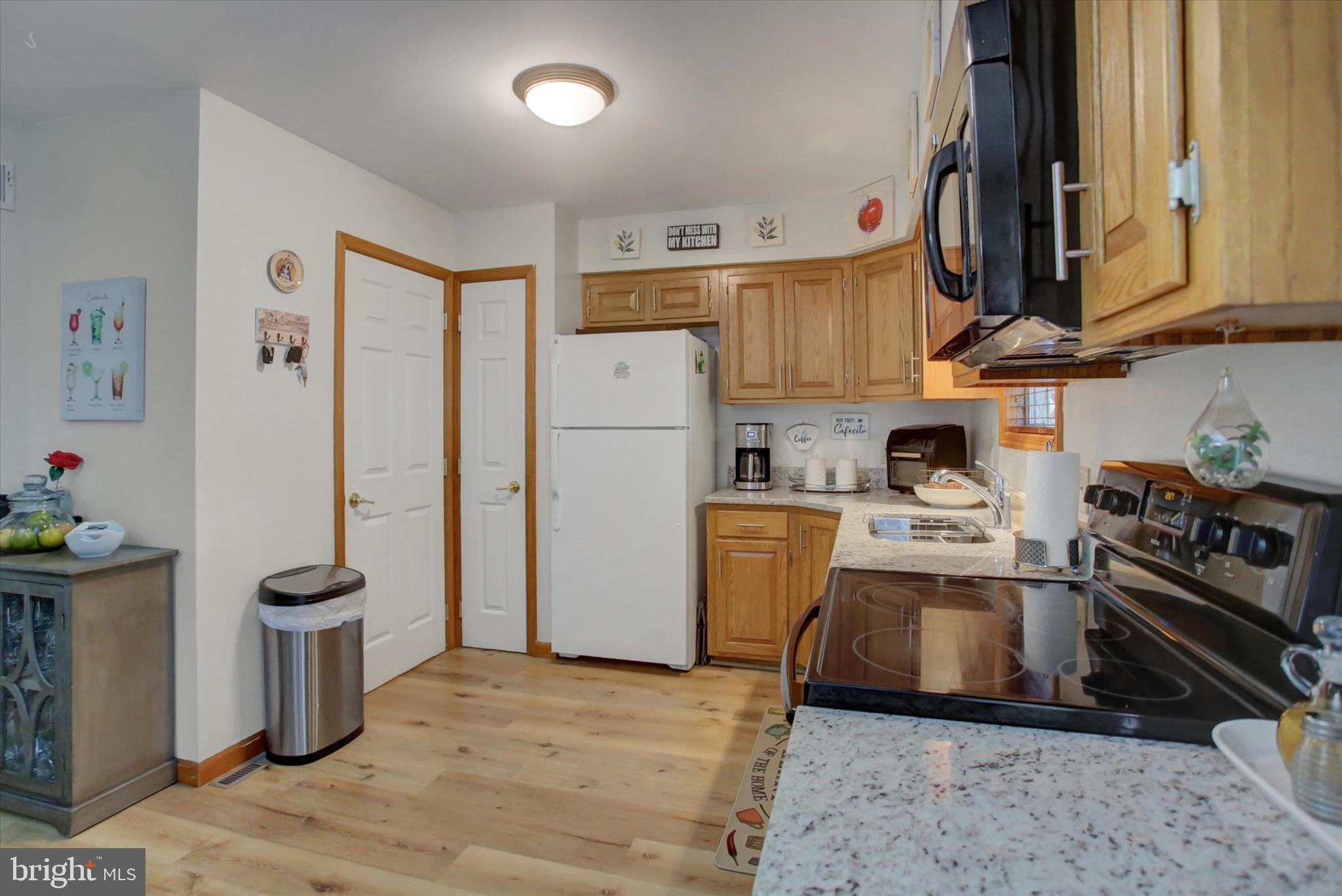 8859 PICADILLY CIRCLE