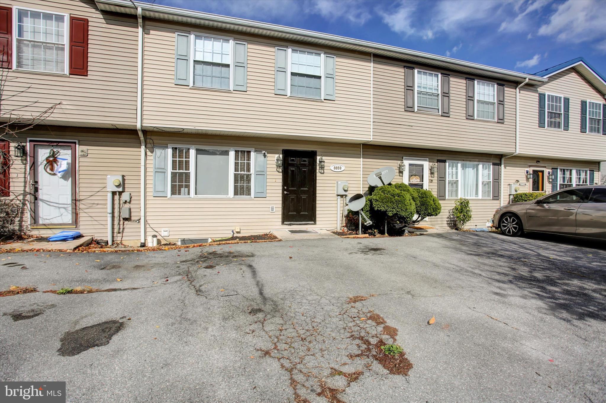 8859 PICADILLY CIRCLE