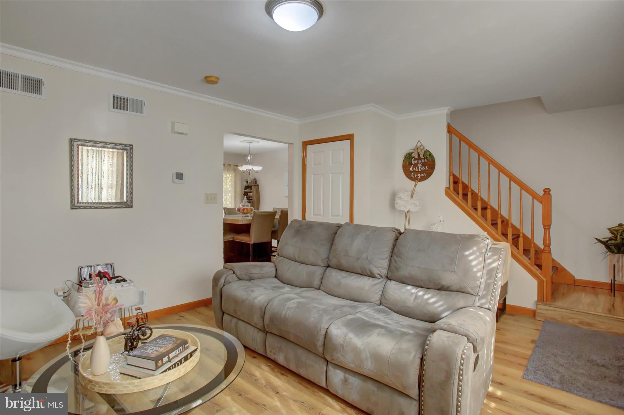 8859 PICADILLY CIRCLE