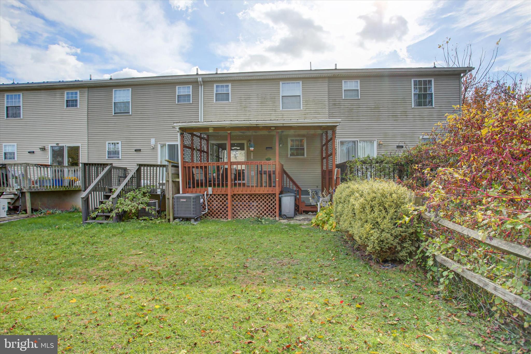 8859 PICADILLY CIRCLE