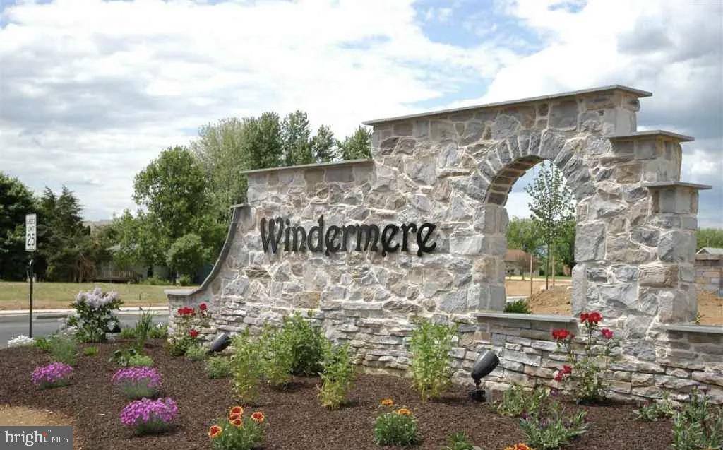 106 Windermere Dr