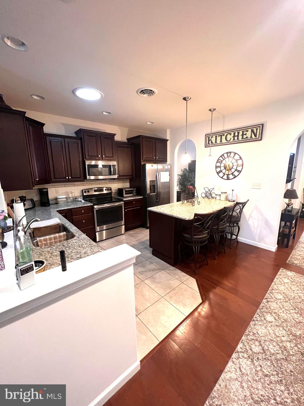 106 Windermere Dr
