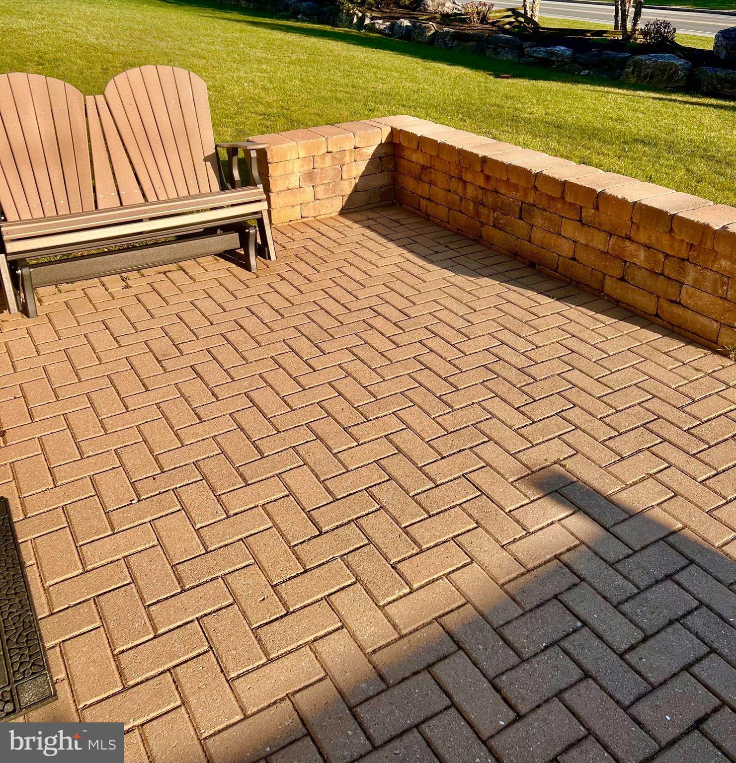106 Windermere Dr