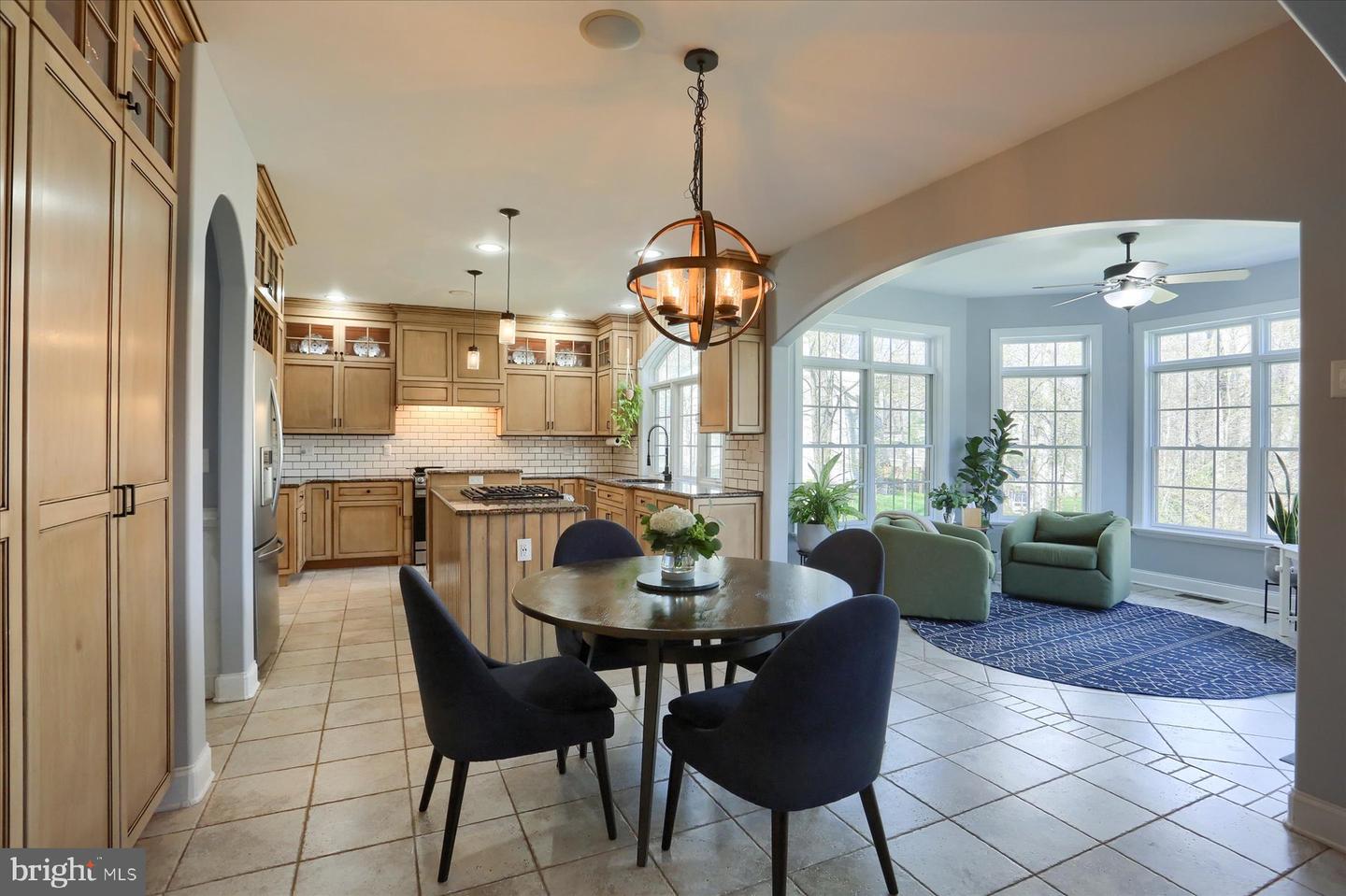 6 Mockingbird Ln
