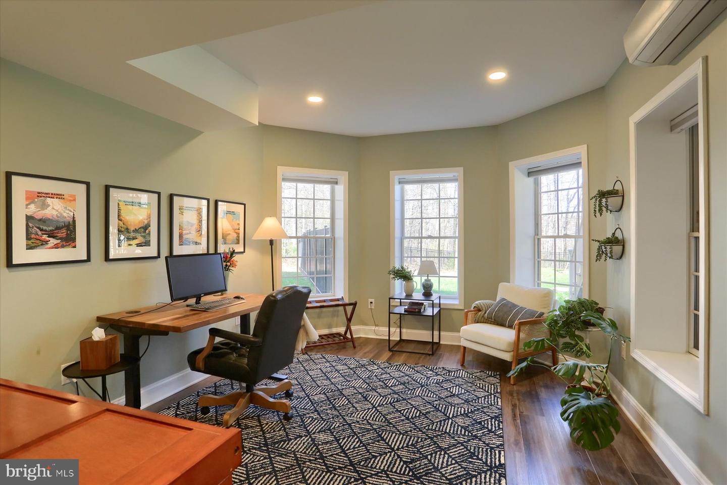 6 Mockingbird Ln
