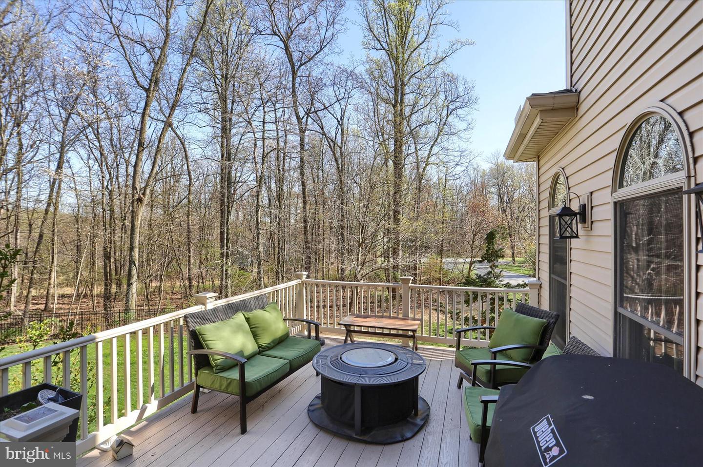6 Mockingbird Ln