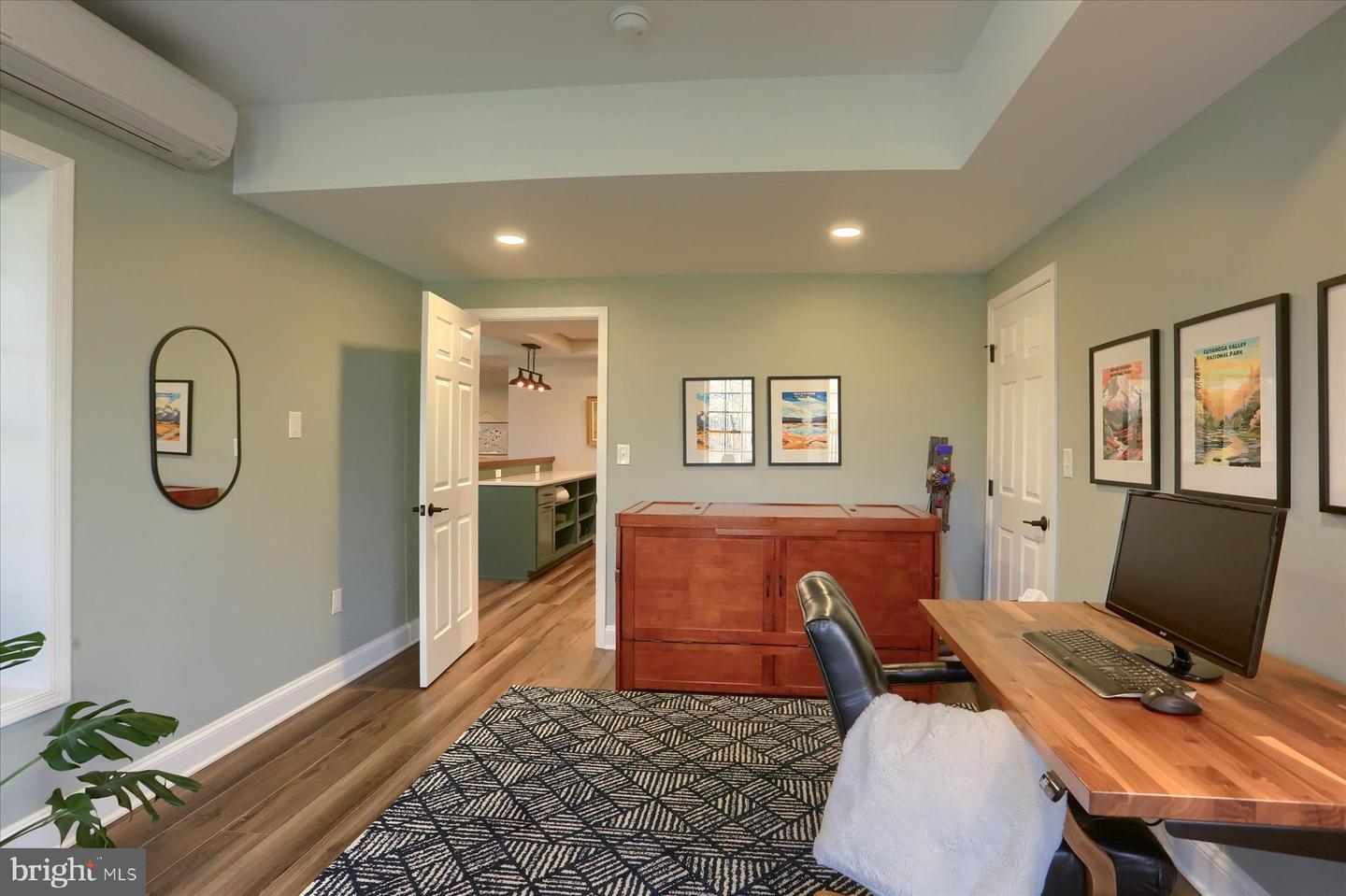 6 Mockingbird Ln