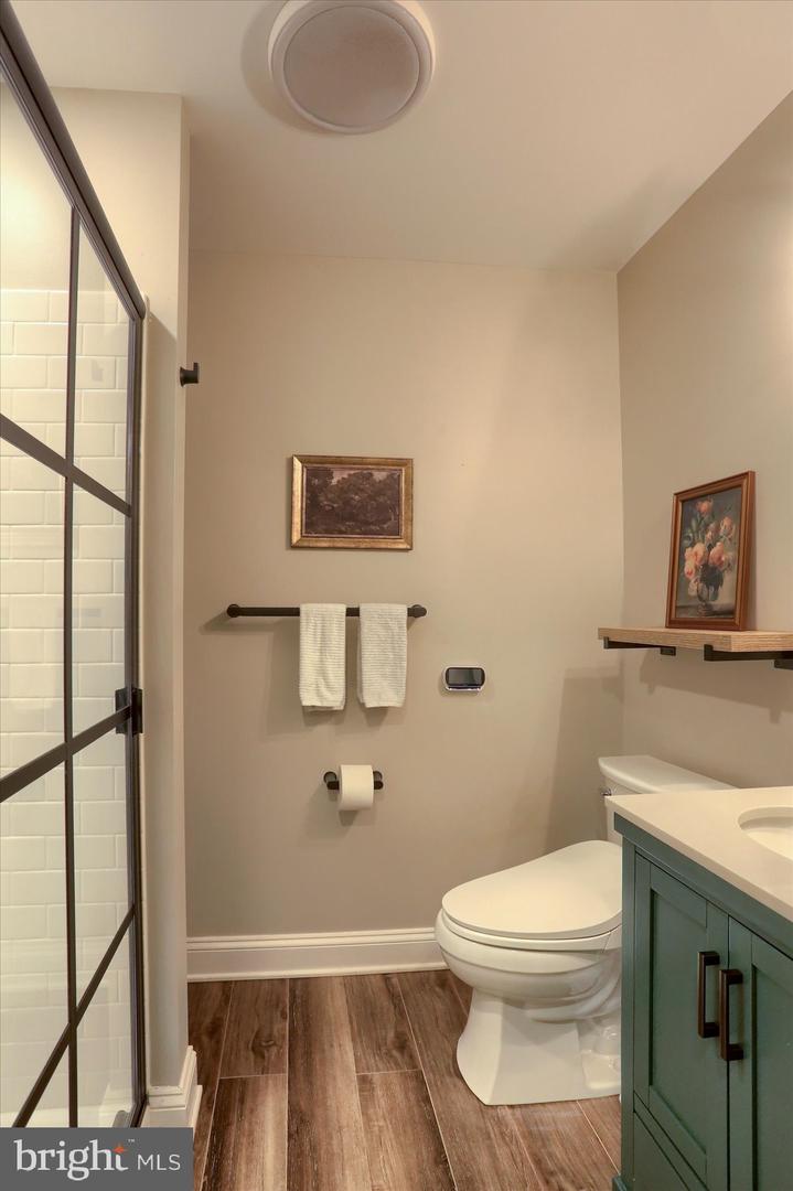6 Mockingbird Ln