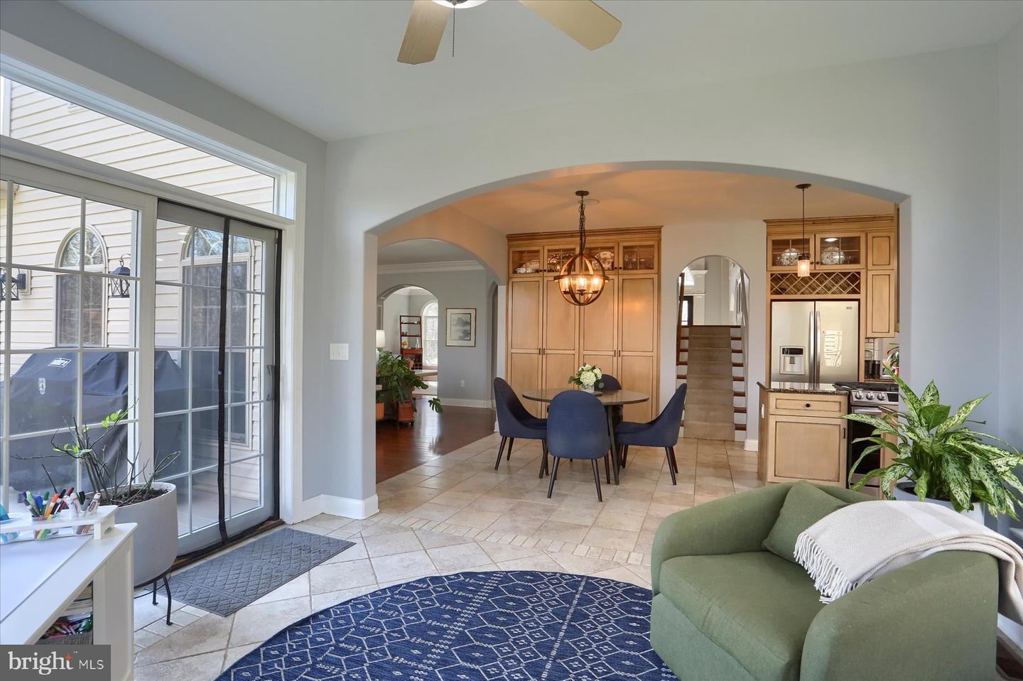 6 Mockingbird Ln
