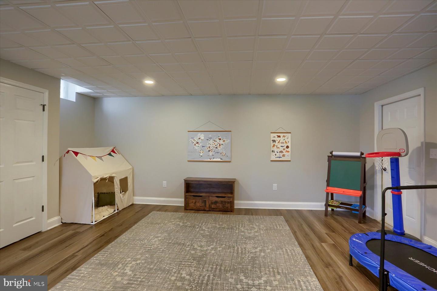 6 Mockingbird Ln