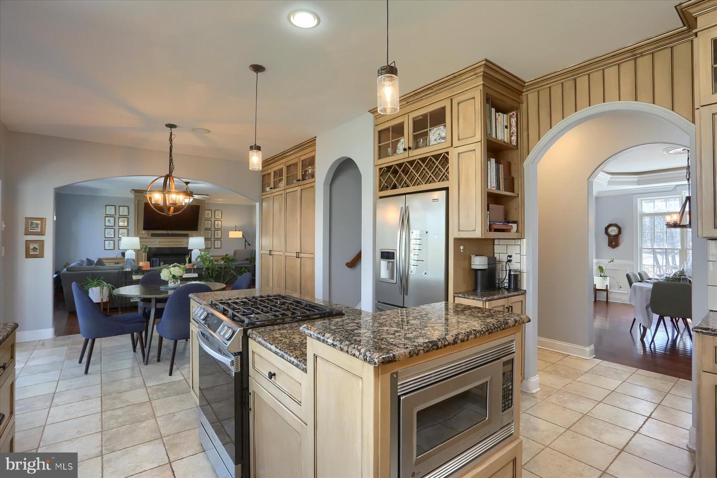 6 Mockingbird Ln