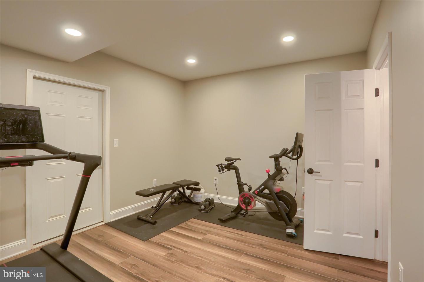 6 Mockingbird Ln