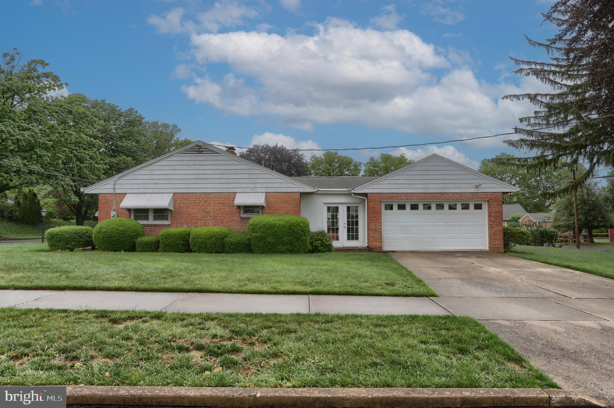 228 S Forge Rd