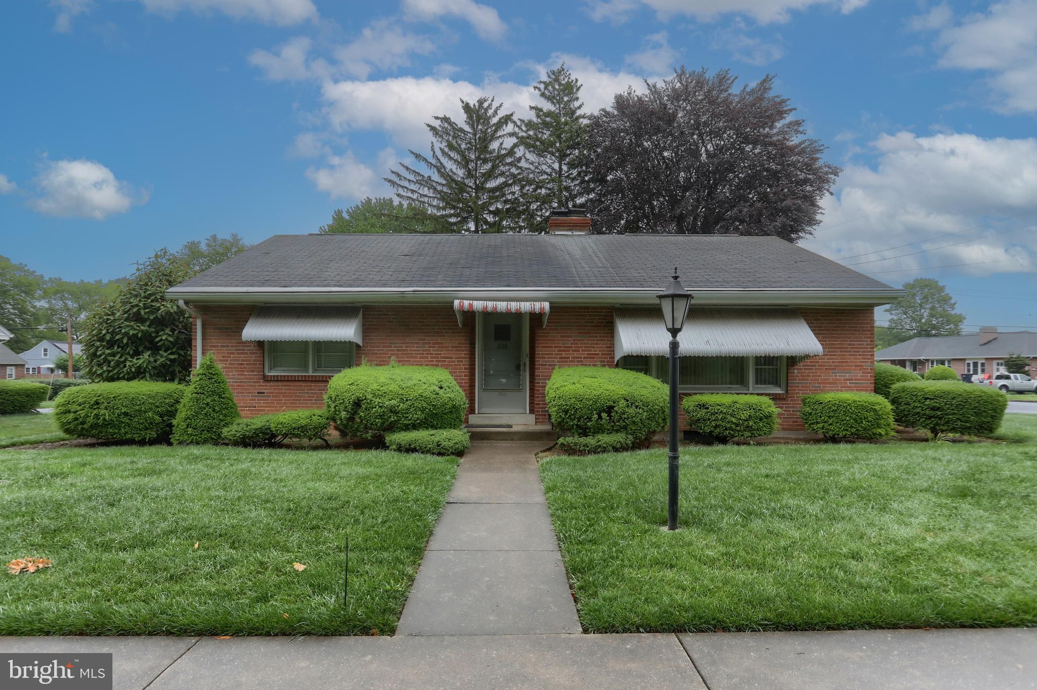 228 S Forge Rd