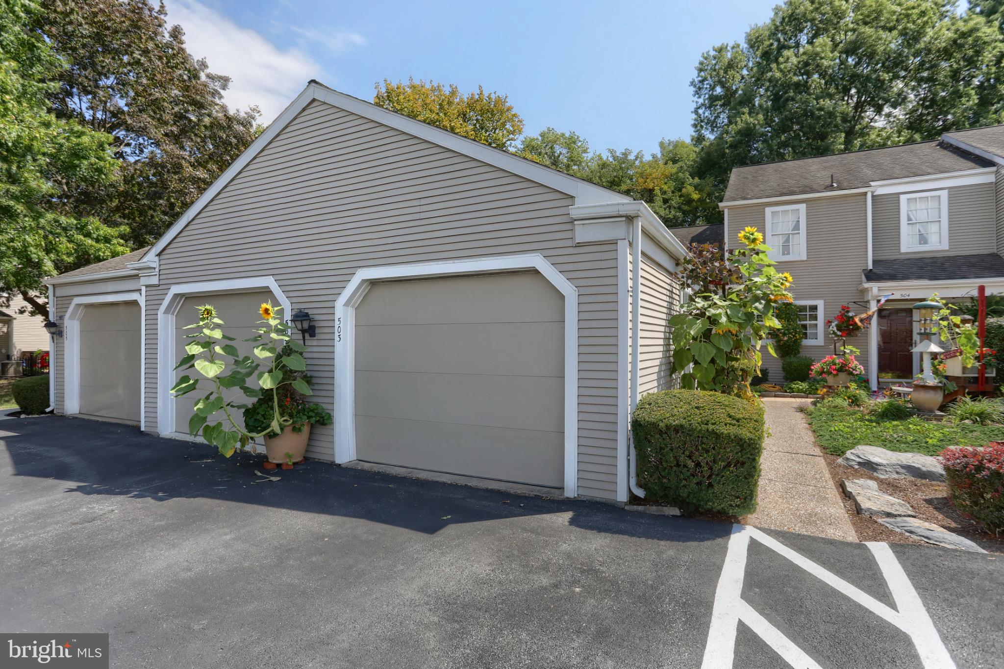 503 BARRINGTON COURT