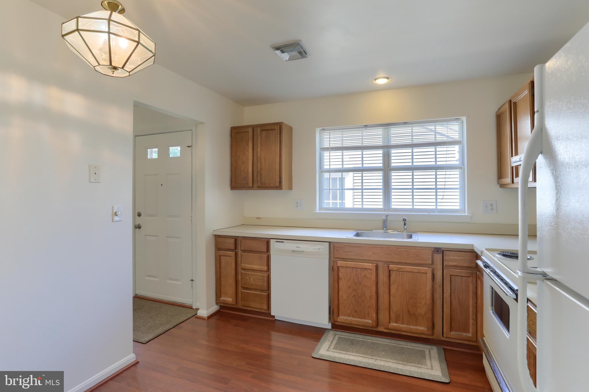 503 BARRINGTON COURT