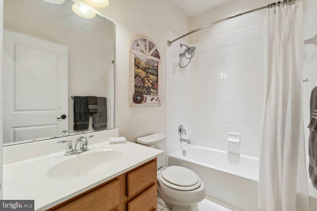 1280 Rannoch Ln #124