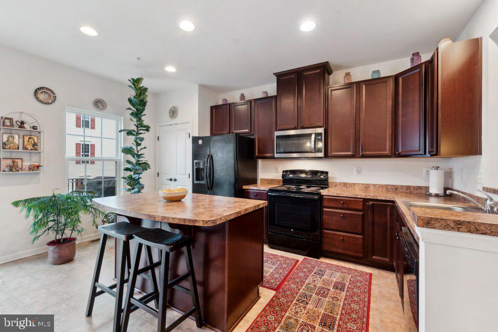 1280 Rannoch Ln #124