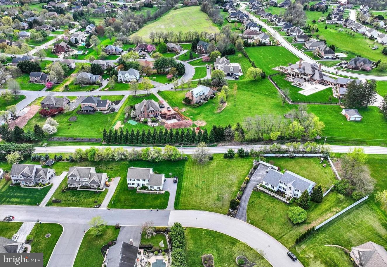 2741 PRIMROSE LANE N