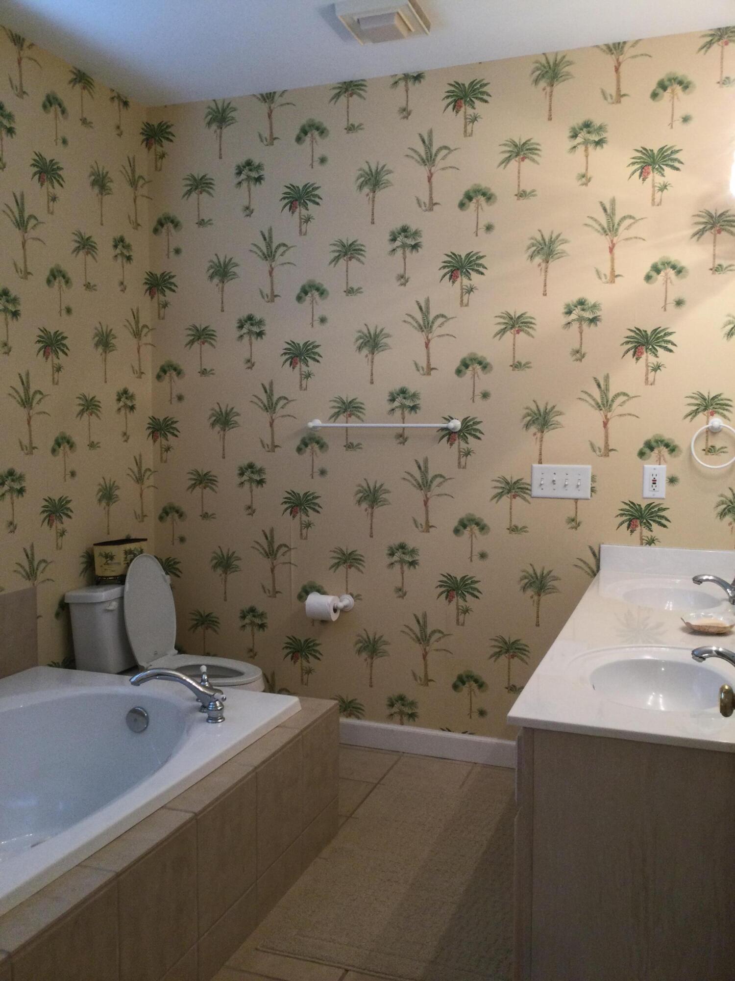 1001 Jungle Shores Drive Unit: 1/4  Share Interval
