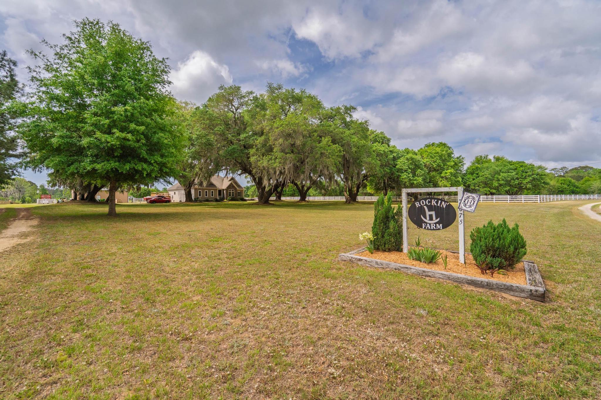 7875 Berry Manor Lane