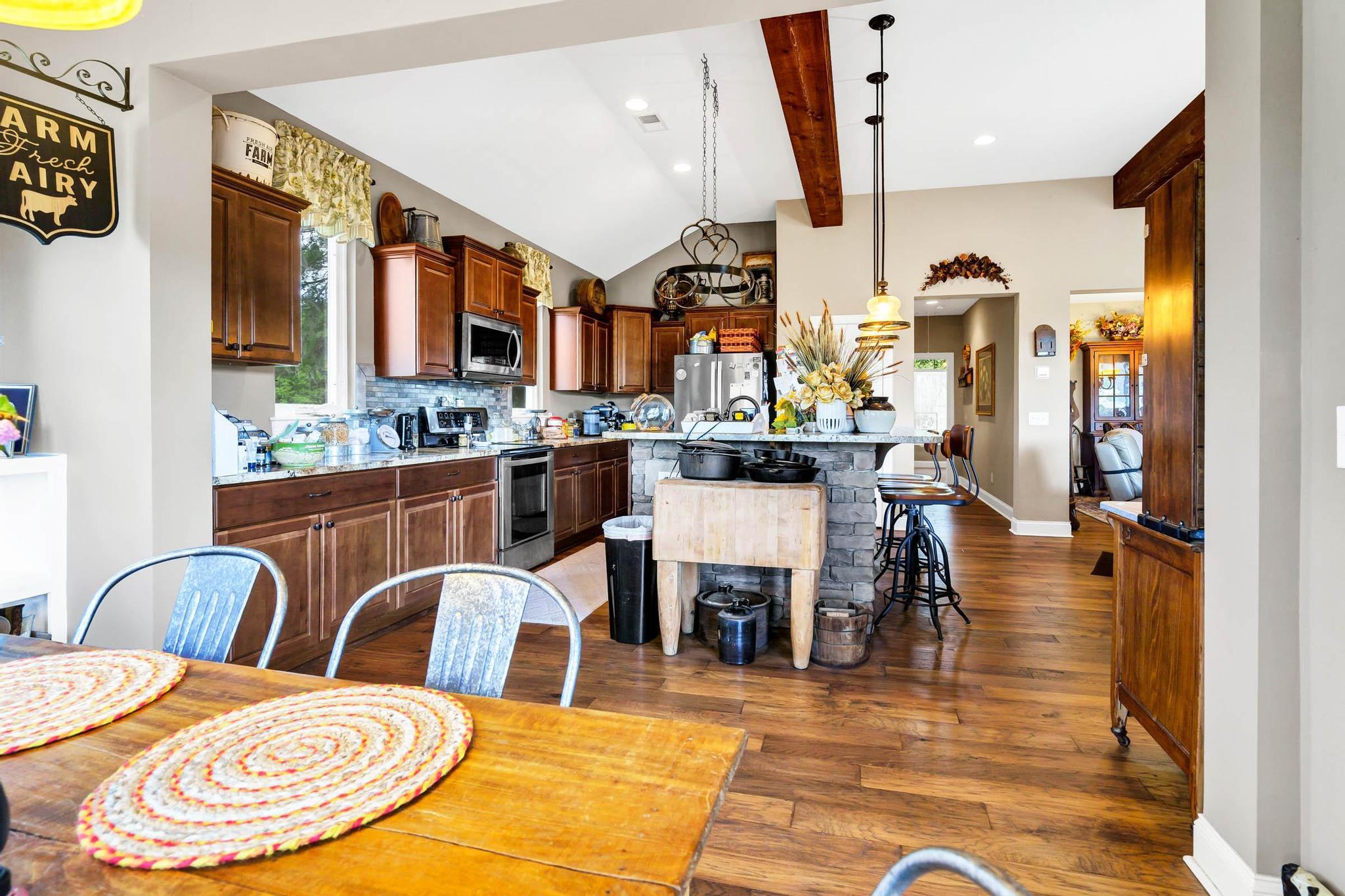 7875 Berry Manor Lane