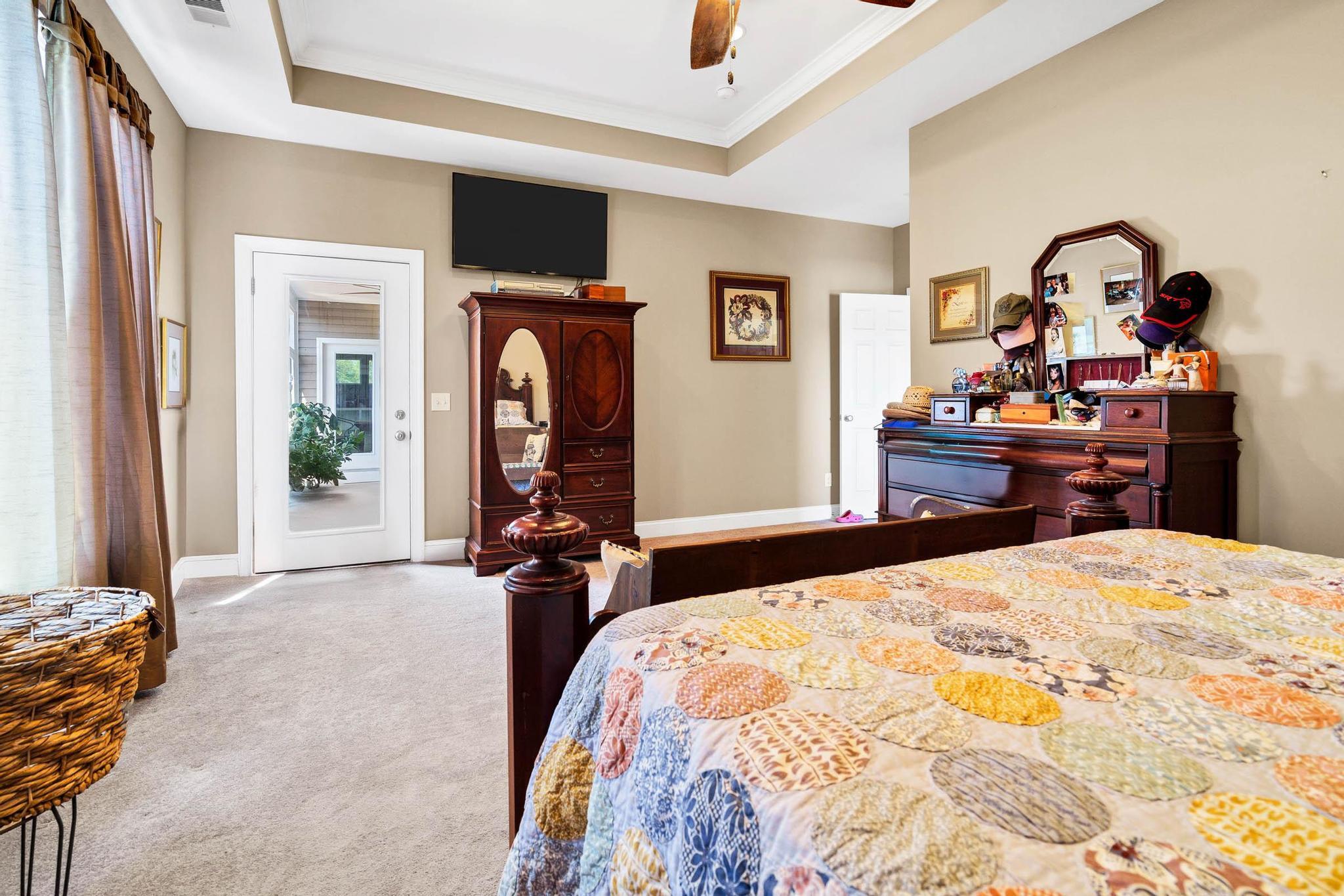 7875 Berry Manor Lane