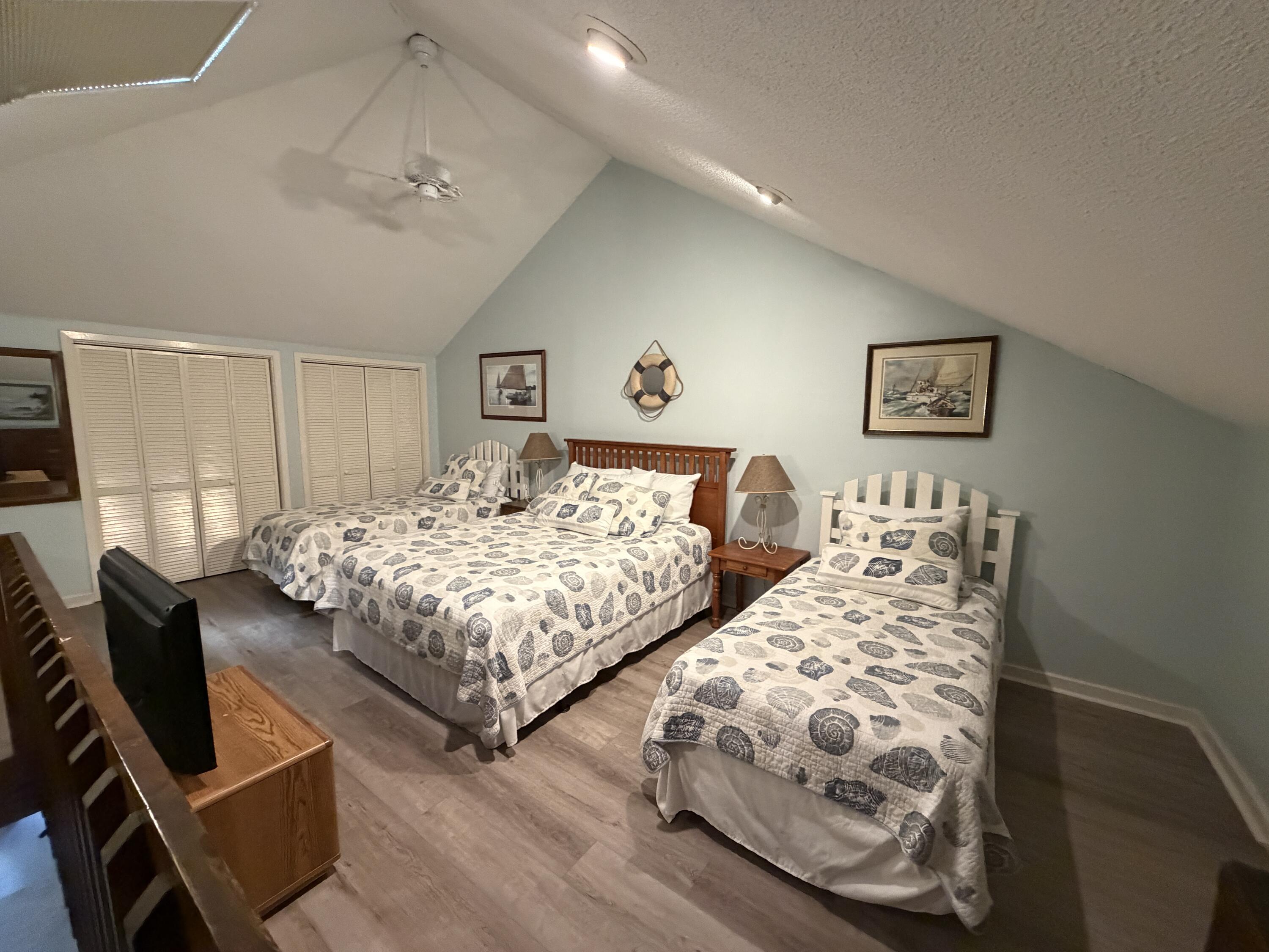 841 Club Cottage # 4 Unit: Share #4