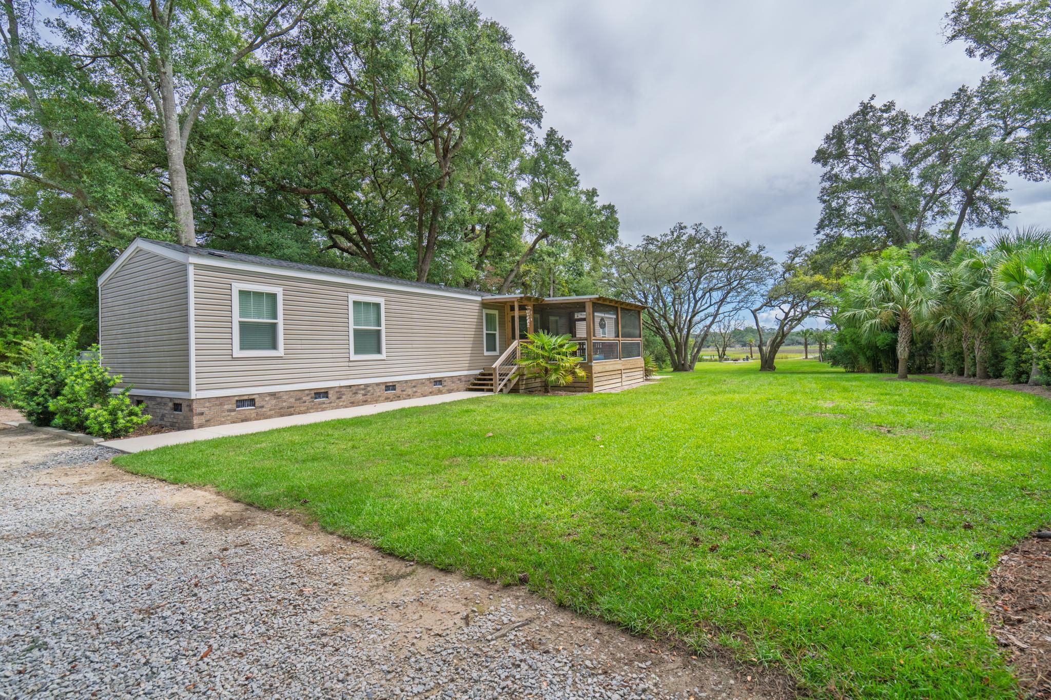 8775 Peters Point Road