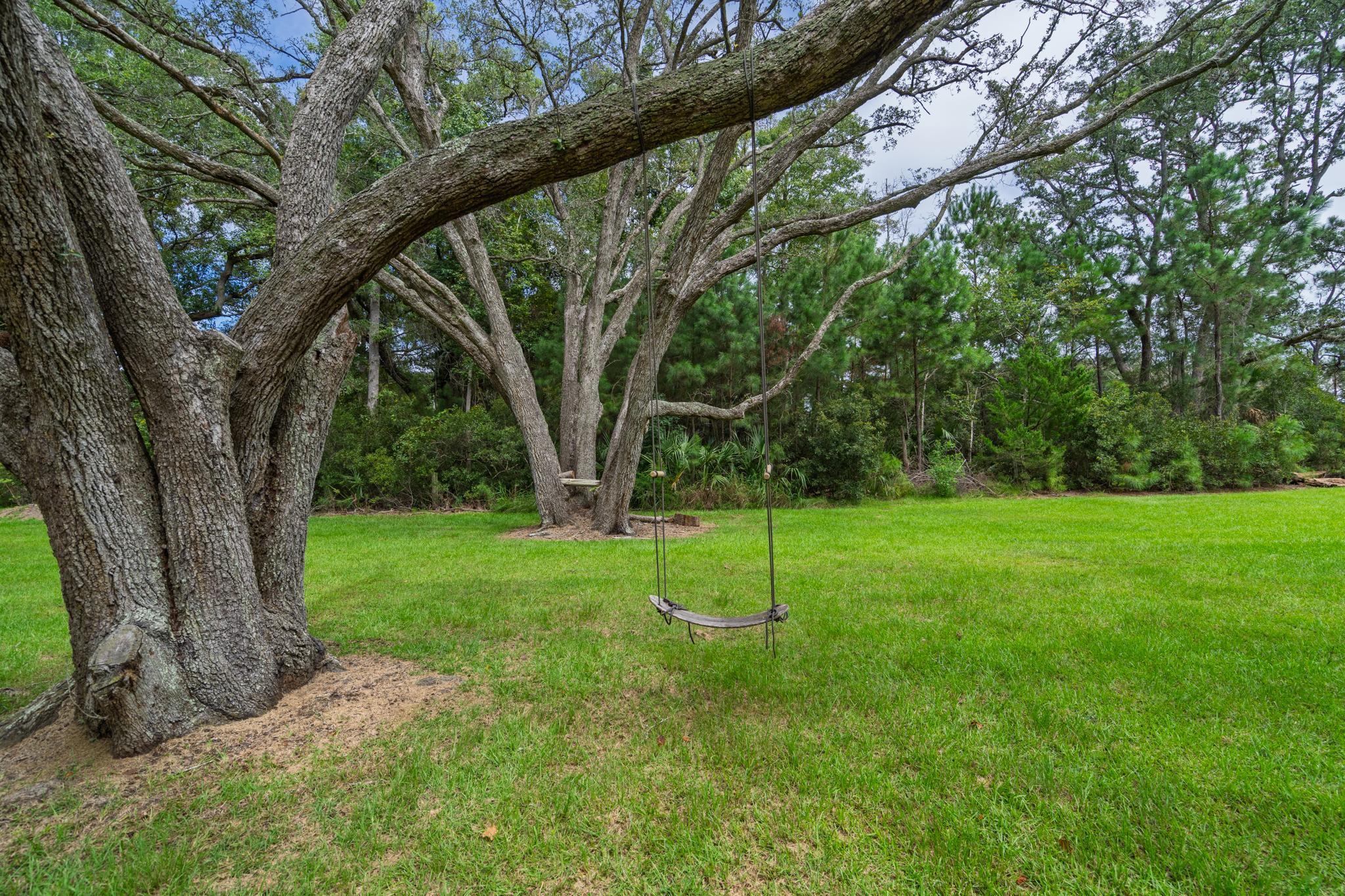 8775 Peters Point Road