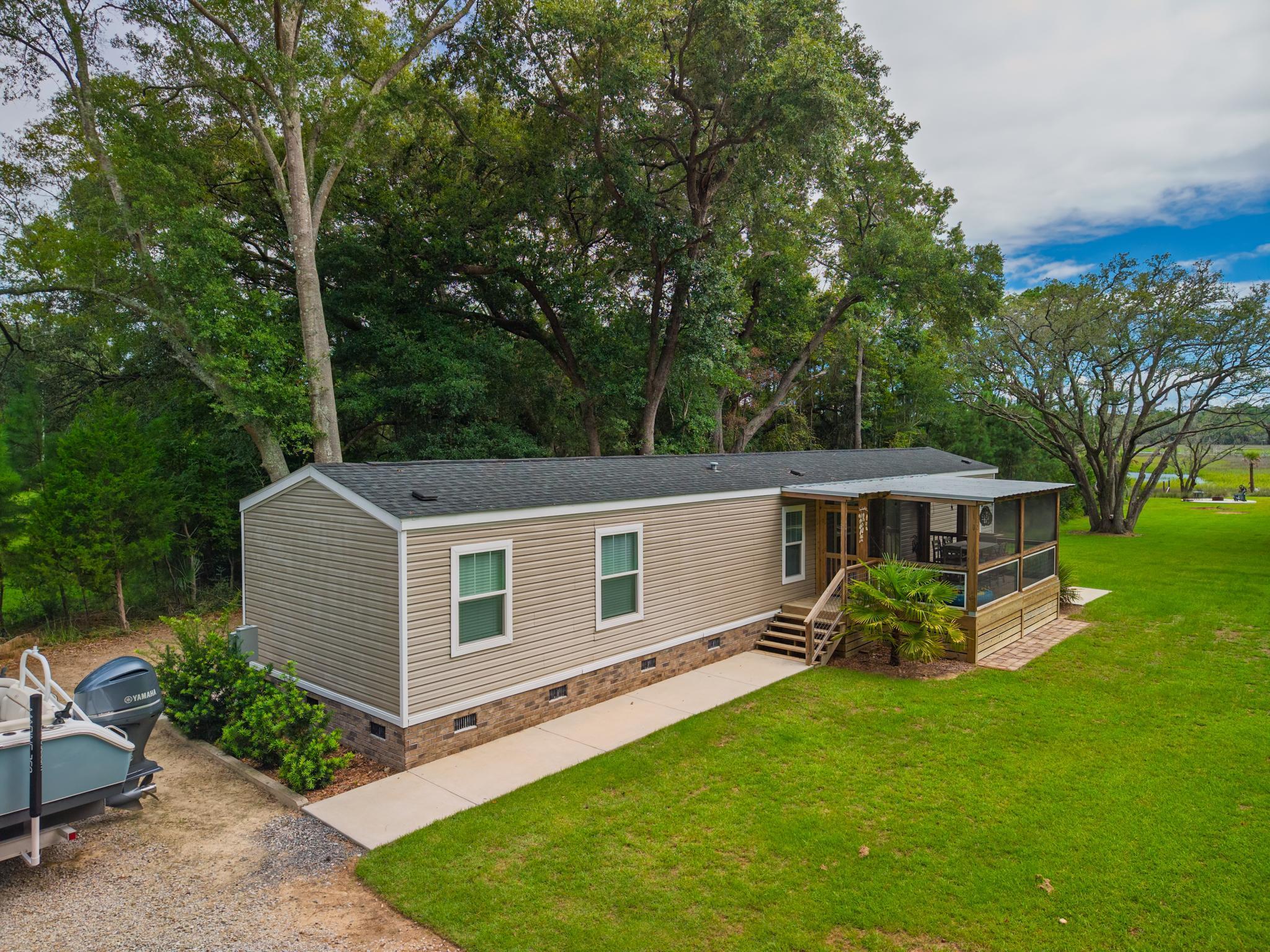 8775 Peters Point Road