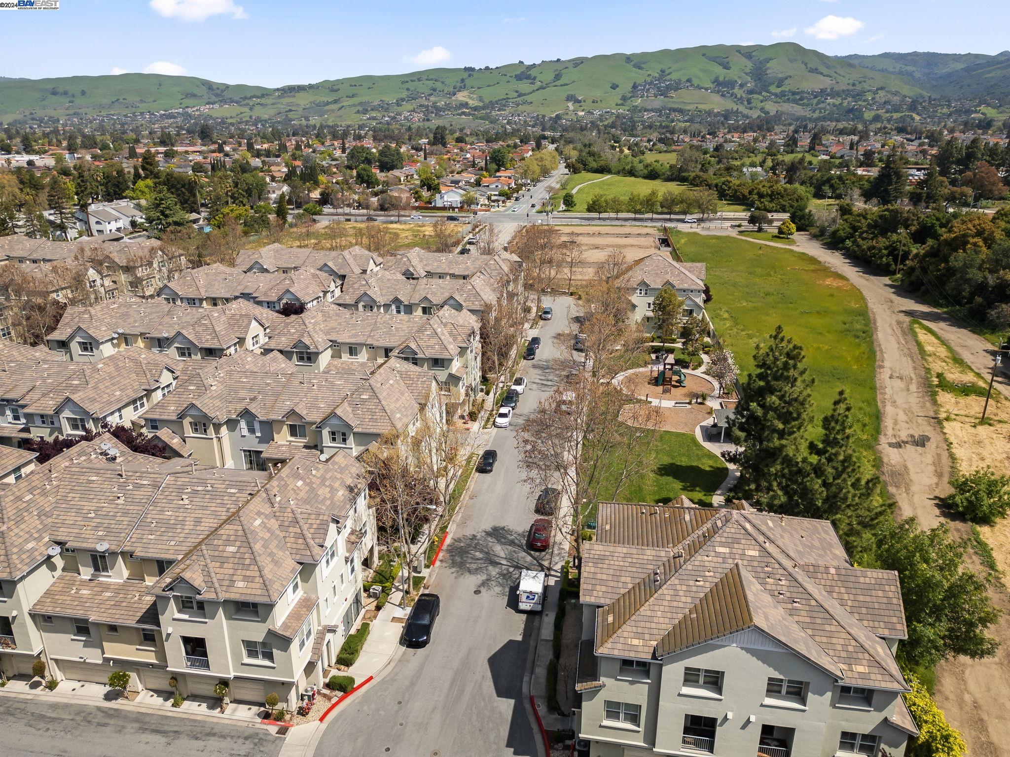 2559 Riparian Ct